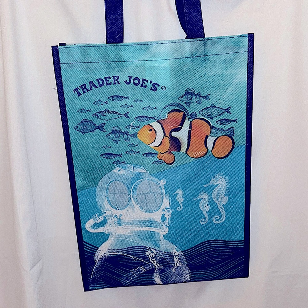 Trader Joe's Recycled Ocean Plastic Bag Shopping Tote Limited Edition Coastal.